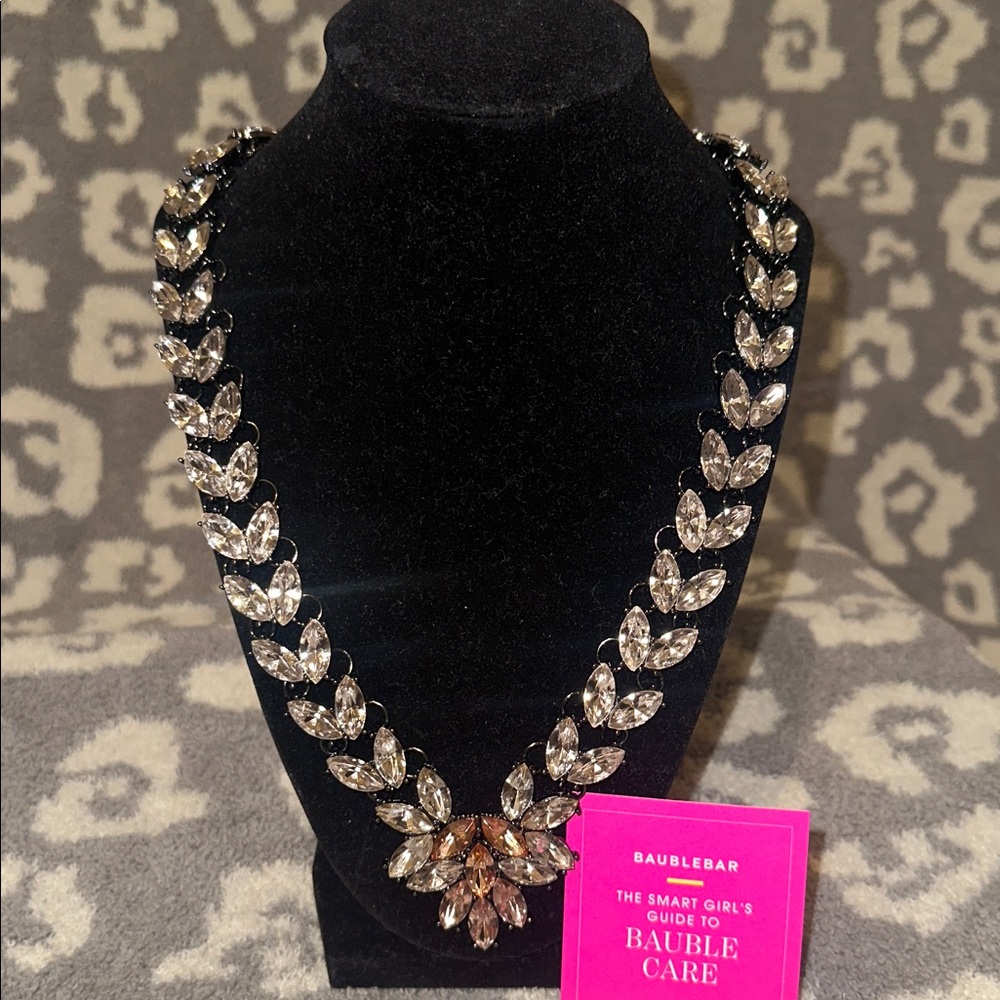BaubleBar Soft Blush/Coral Crystal & Gunmetal Hardware Statement Necklace 😍 NWT